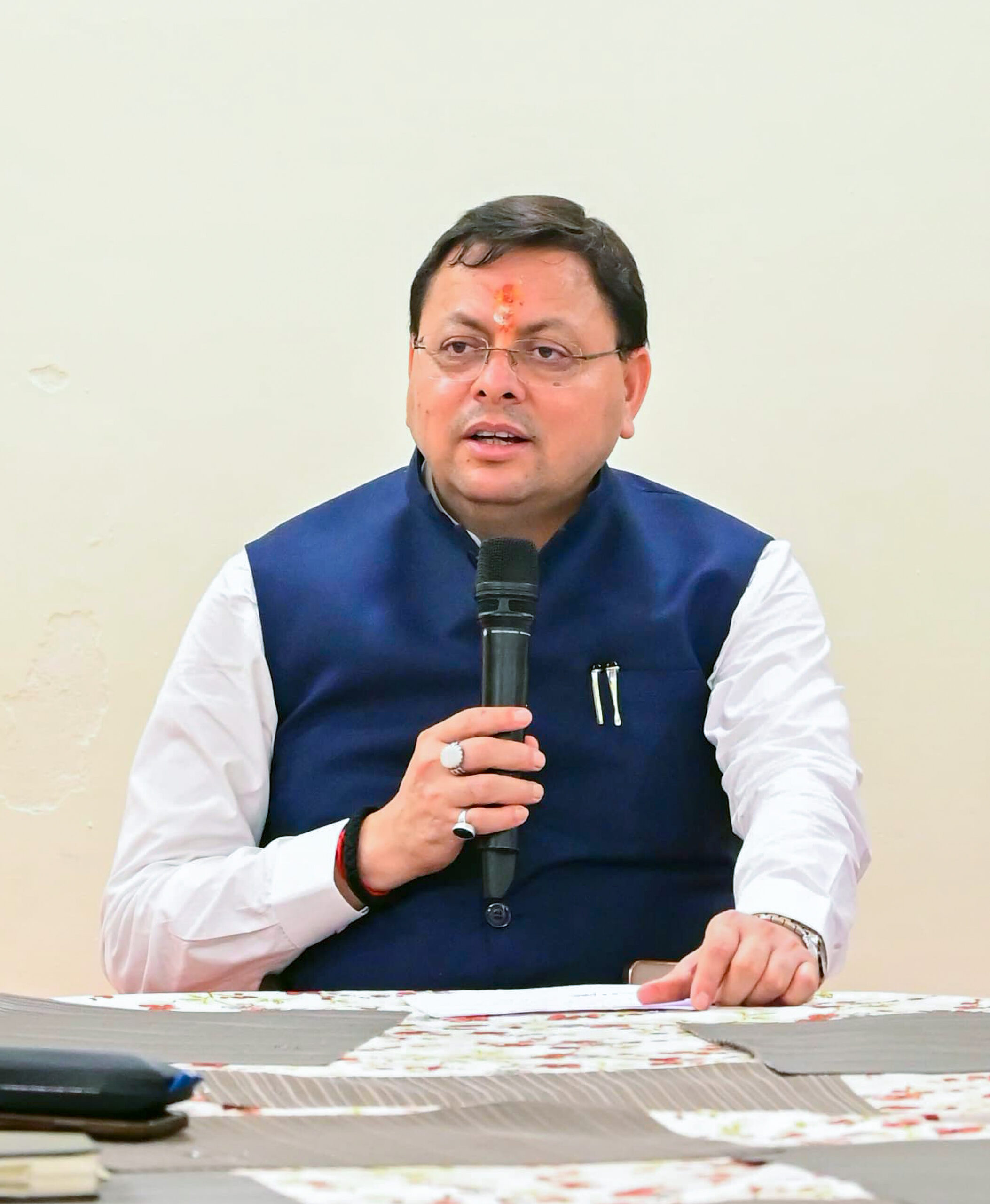 Champawat: Pushkar Singh Dhami holds a preparatory meeting ahead of the departure of the first Kailash Mansarovar Yatra