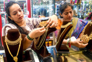 Dhanteras Shopping in Mumbai